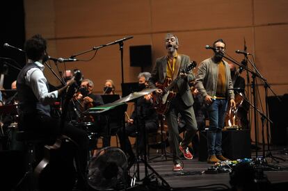 Concierto de Xoel López y su banda con la Sinfónica de Galicia en el Coliseum de A Coruña.