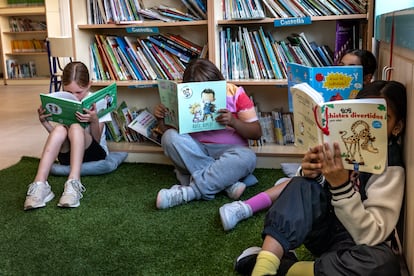 Alumnos que leen libros de más de 100 páginas llevan un curso de ventaja