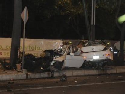 EL PAÍS reconstruye el choque de la muerte de cuatro jóvenes que viajaban de madrugada en un coche de lujo a casi 200 kilómetros por hora por la principal avenida de la Ciudad de México