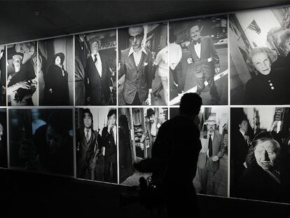 Instalación de fotografías de Bruce Gilden en las que usa el primer plano para rendir su particular homenaje a las películas de cine negro.