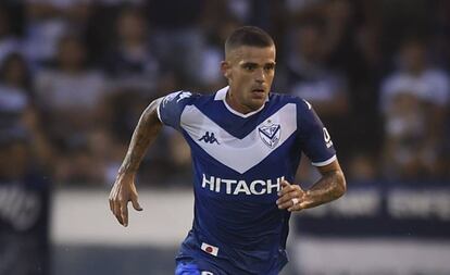 Fernando Gago durante un partido de Velez Sarsfield disputado una semana antes de volver a lesionarse.