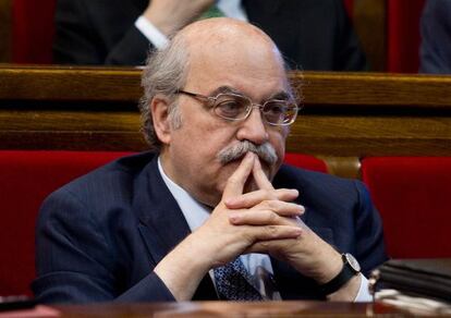 El consejero de Economía catalán Andreu Mas-Colell, en el pleno del Parlament de Catalunya.