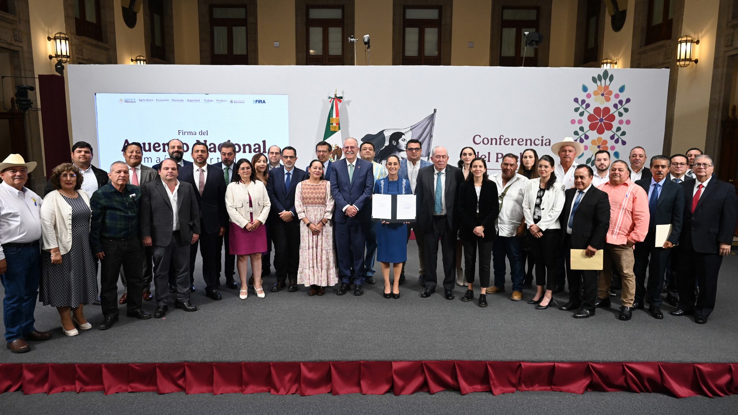 Sheinbaum acuerda con los productores de maíz y tortilleros reducir un 5% el precio de la tortilla en los próximos seis meses