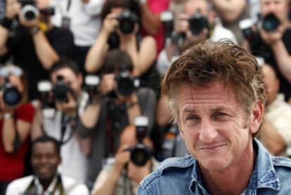 El actor Sean Penn durante la presentación de 'This Must Be The Place', dirigida por Paolo Sorrentino, donde interpreta al líder de una banda de rock.