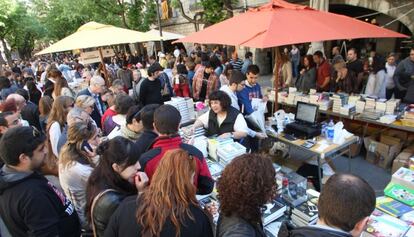 Paradas de libros en la ciudad de Girona.