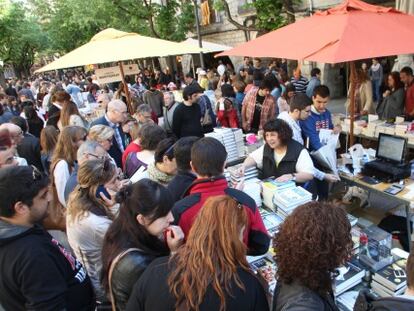 Paradas de libros en la ciudad de Girona.