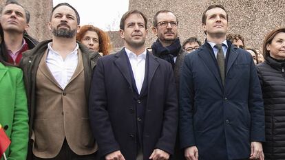 Abascal y Casado en la manifestación de Colón.