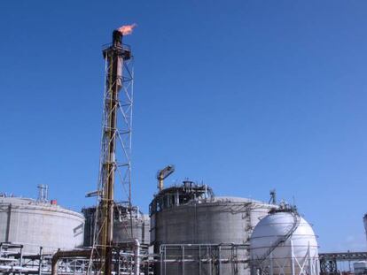 Complejo de gas natural licuado de Sonatrach en Skikda (Argelia).