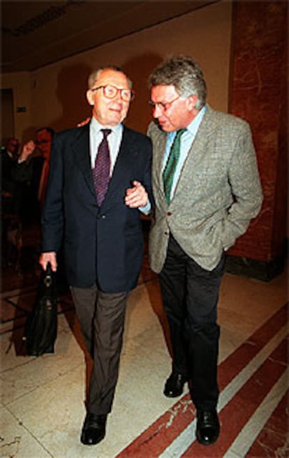 Jacques Delors, con Felipe González, en mayo de 2000.