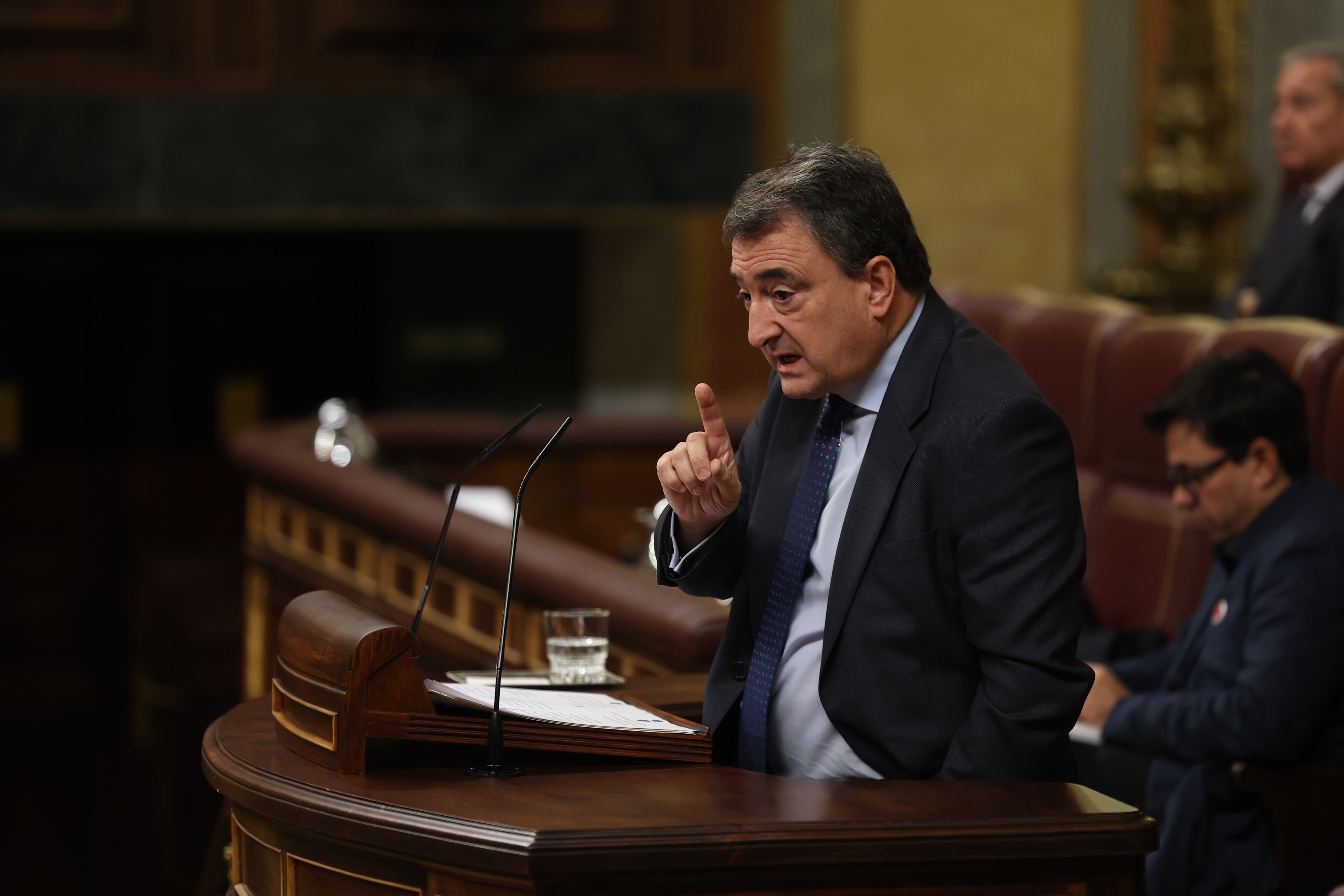 Aitor Esteban, portavoz del PNV, durante su intervención en el Congreso, este jueves. 