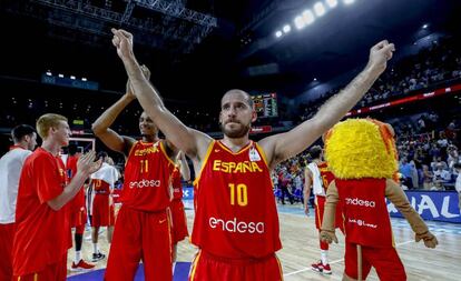 Quino Colom celebra la victoria ante Letonia