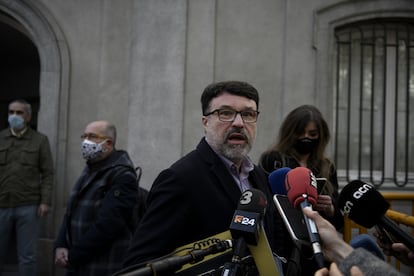 El diputado de ERC Joan Josep Nuet responde a los medios a su salida del Tribunal Supremo, el pasado 24 de marzo.