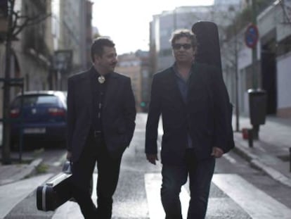Los guitarristas Pablo Novoa y Nono García.