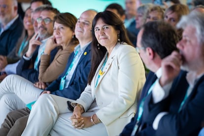 Laura Borràs, en el centro, durante el congreso de Junts el 25 de octubre de 2024.