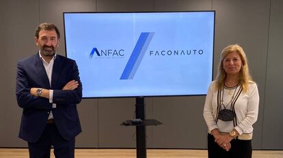 José López-Tafall, director general de Anfac, y Marta Blázquez, vicepresidenta ejecutiva de Faconauto.