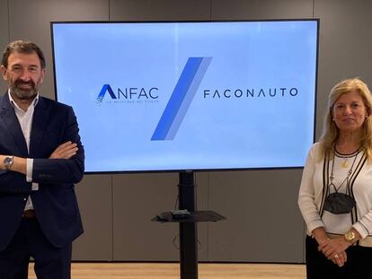 José López-Tafall, director general de Anfac, y Marta Blázquez, vicepresidenta ejecutiva de Faconauto.