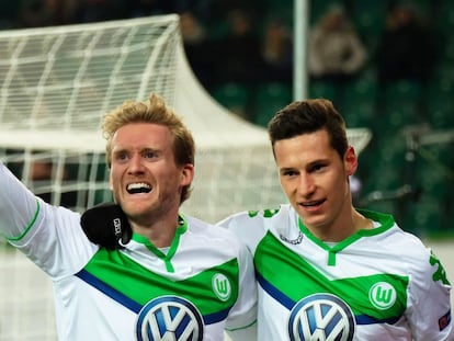 Sch&uuml;rrle celebra el gol con Draxler.