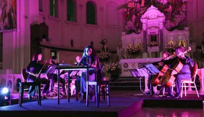 El grupo Musica Aperta interpreta 'The Interior Castle'.