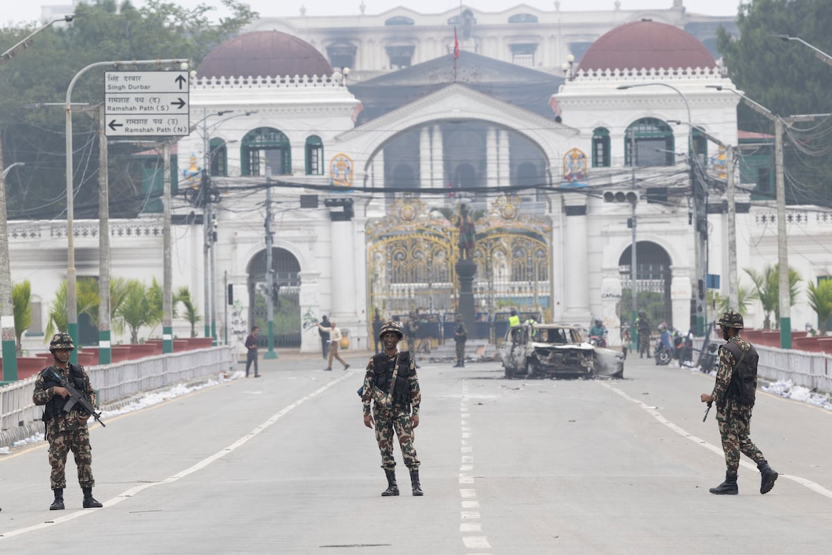 Nepal despliega al ejército e impone el toque de queda para controlar las revueltas
