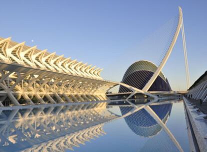 El Umbracle y el Ágora de la CAC.