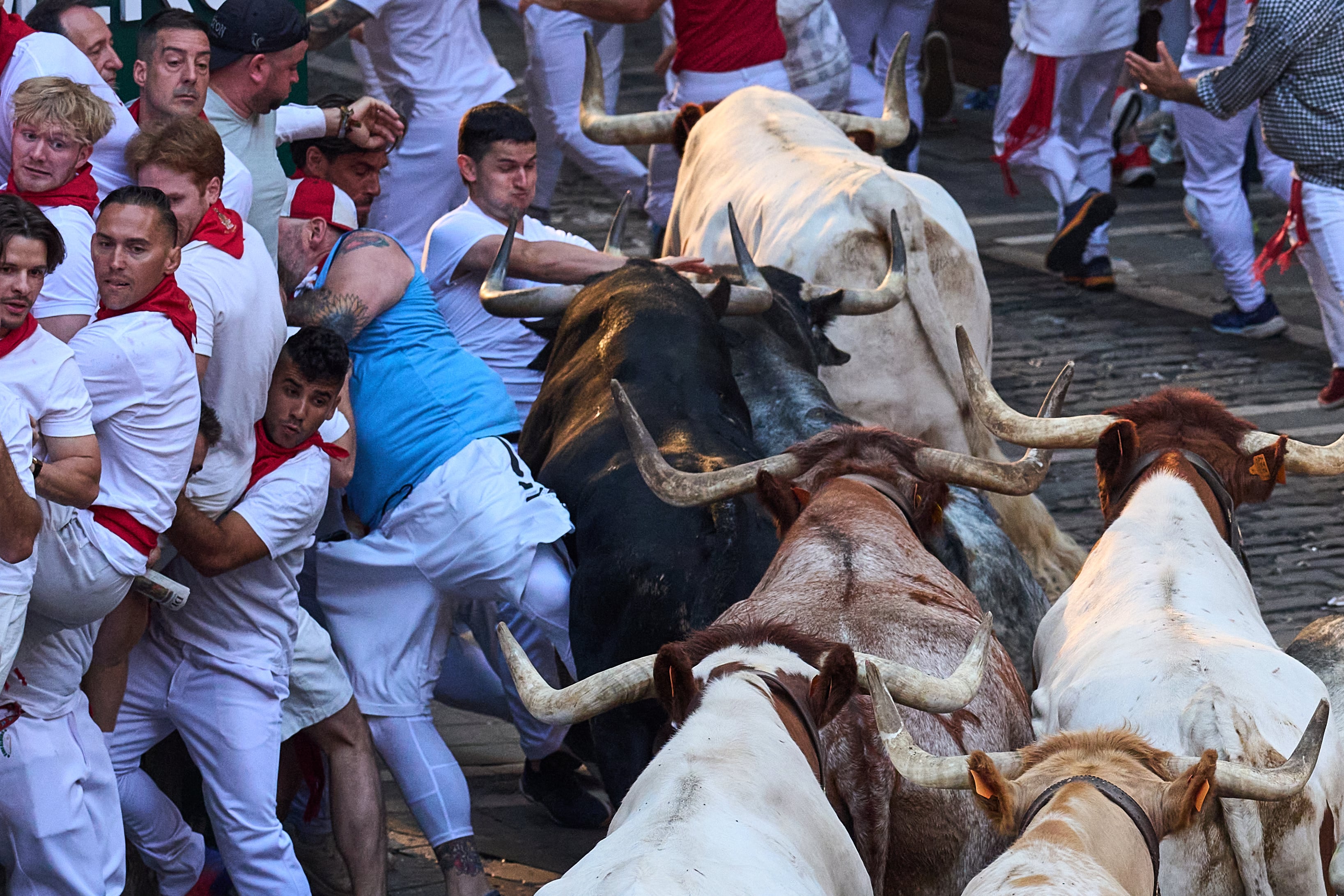 Tranquilo segundo encierro de los temibles y nobles toros de Cebada Gago