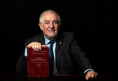 Cándido Conde-Pumpido, nuevo presidente del Tribunal Constitucional, este miércoles en su casa de Las Rozas (Madrid).