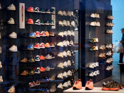 Tienda de Adidas en Berlín, en una imagen tomada en noviembre de 2022.