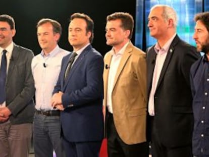 Representantes de siete partidos, durante el debate celebrado este martes en Canal Sur.