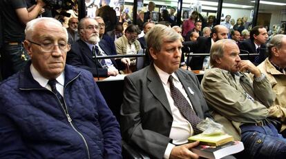 Miembros de la ESMA, ayer en la audiencia del juicio en Buenos Aires.