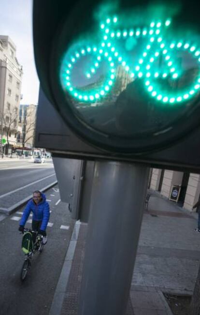 Carril bici en la calle de Alcalá.