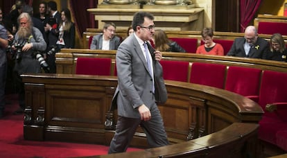 El nuevo director del Puerto de Barcelona, Lluís Salvadó, en el Parlament de Cataluña.