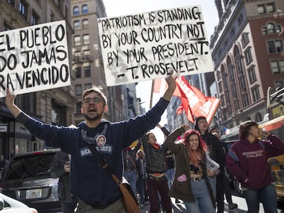 Manifestantes durante una protesta contra la elección del presidente electo Donald Trump en Nueva York.