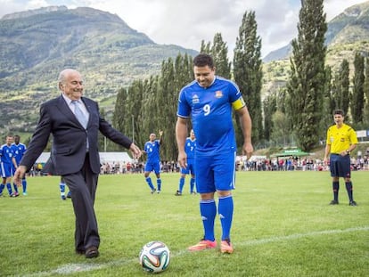 Blatter, con Ronaldo, en una imagen de agosto de 2014. 