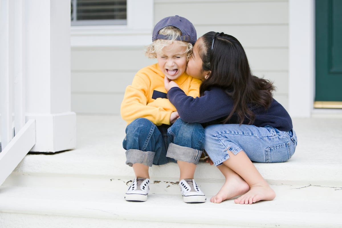 Por qué no se debe obligar a los niños a dar besos | Familia | Mamas &  Papas | EL PAÍS