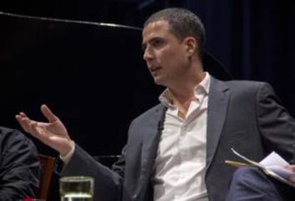 Fotografía facilitada por la Organización del Festival de Madeira del humorista Ricardo Araujo, quien en calidad de principal humorista de Portugal se empeña en hacer más llevadera al país la severa crisis por la que pasa.
