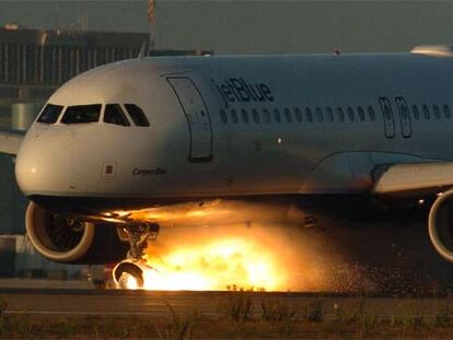 El vuelo 292 de JetBlue, en el momento en que realizó un aterrizaje de emergencia en el aeropuerto de Los Ángeles.