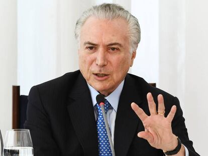 Temer durante caf&eacute; com jornalistas.
 