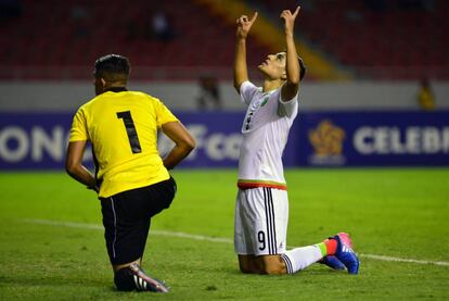 Cisneros, en un partido con la selección de México.
