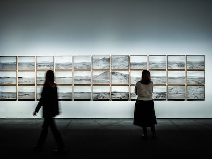 'Desert Trails', de Xabier Ribas, en la exposición 'Horizonte y límite. Visiones del paisaje’. CaixaForum. Madrid