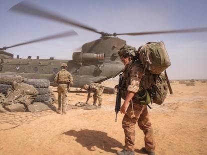 Soldados franceses de la Operación Barkhane en Burkina Faso el pasado mes de abril.