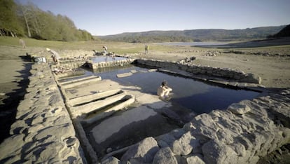 O Baño, las termas al aire libre cercanas al campamento y que fueron usadas ya en el siglo I.