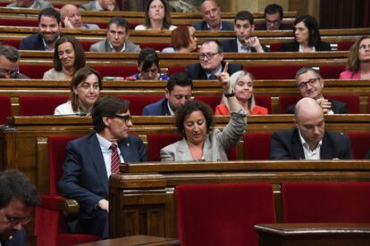 Salvador Illa, Alicia Romero y Raúl Moreno, en un momento del Pleno. / PARLAMENT