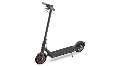 Mi Electric Scooter Pro 2 integra un motor de alto rendimiento, aportando un mejor rendimiento en cuestas con una potencia nominal de 300 W, velocidad máxima de 25 km/h y mayor autonomía (45Km).