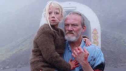 Ingvar Sigurðsson e Ída Mekkín Hlynsdóttir, en la película.