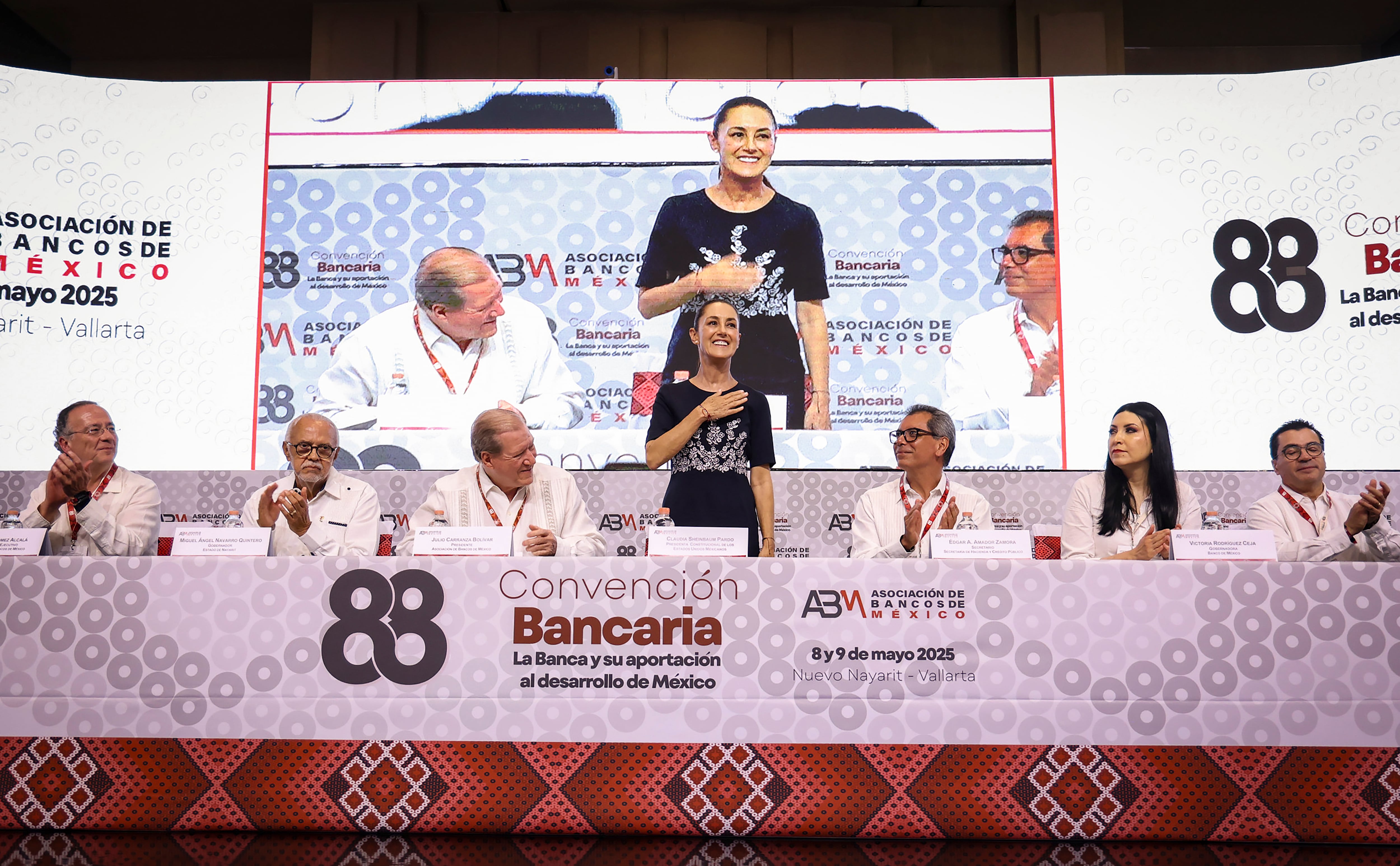Claudia Sheinbaum en inauguración de la 88 Convención Bancaria, en Nayarit, el 8 de mayo de 2025.