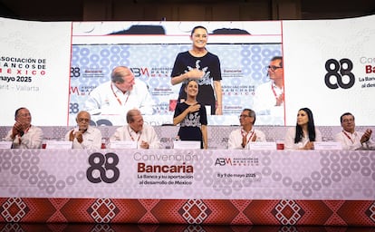 Claudia Sheinbaum en inauguración de la 88 Convención Bancaria, en Nayarit, el 8 de mayo de 2025.