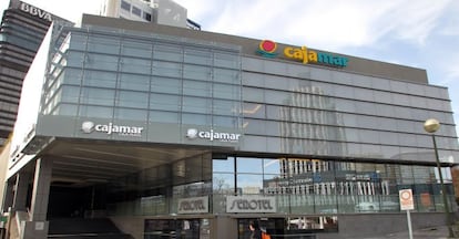 Edificio de Cajamar en el Paseo de la Castellana de Madrid. 