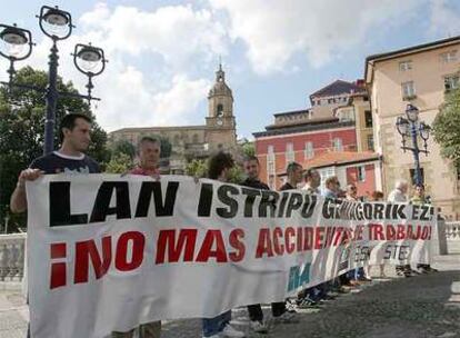 Protesta en Portugalete por un accidente laboral.