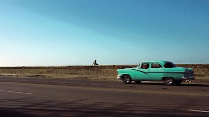 Escena en el malec&oacute;n de La Habana.