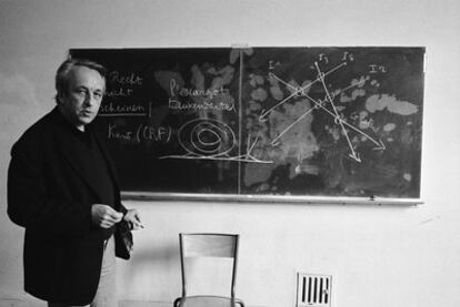 Louis Althusser, fotografiado en 1973 durante una de sus clases en la Escuela Normal Superior de París.